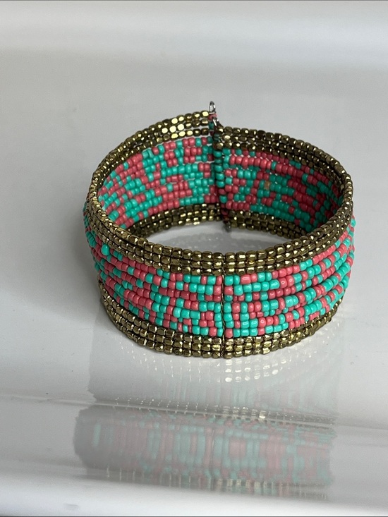 Jewelry - Beaded Turquoise & Coral color Bracelet with Gold Accent, Stretch Wire Opening